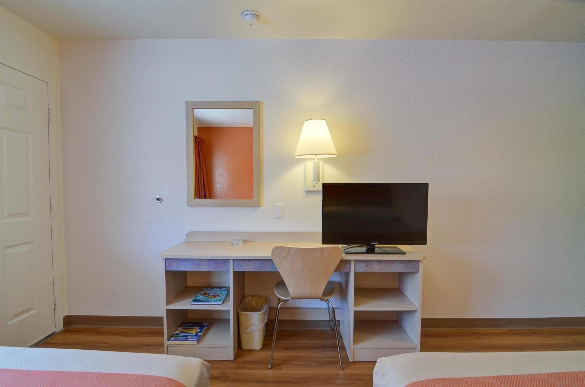 Motel 6-Palm Springs, Ca - East - Palm Canyon Luaran gambar